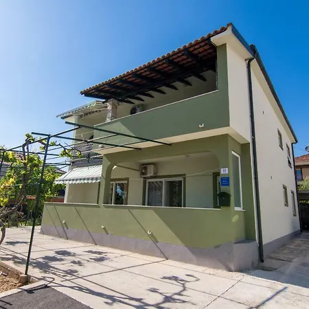 Apartment Verica *