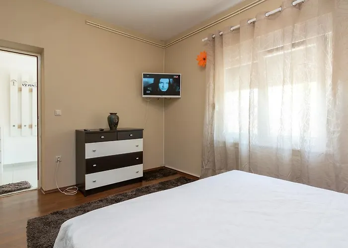 شقة Verica *